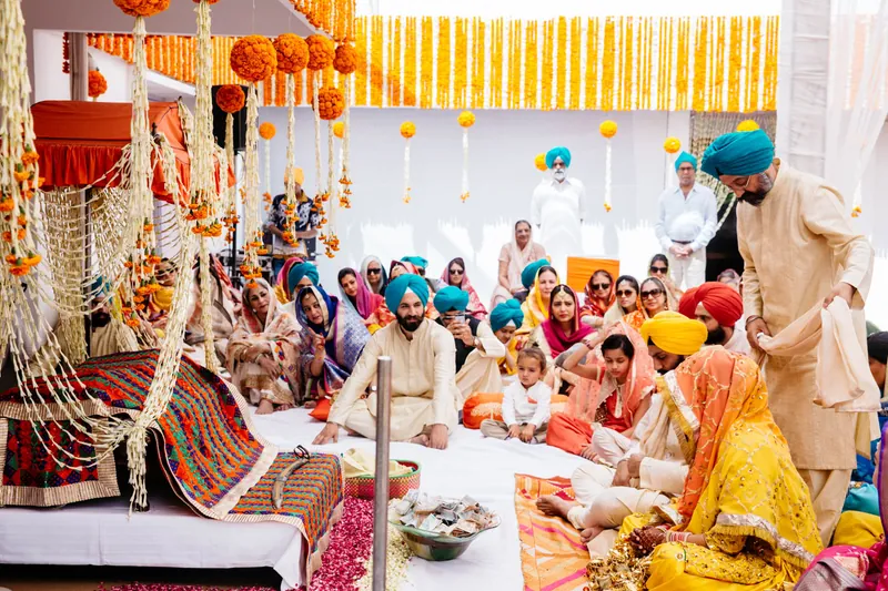 Wide view of Anand Karaj congregation